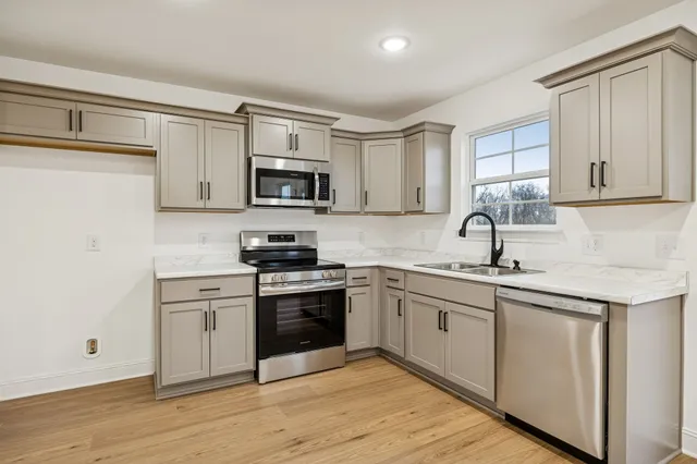 $305,000 | 1085 Landing Lane, Adams, TN 37010