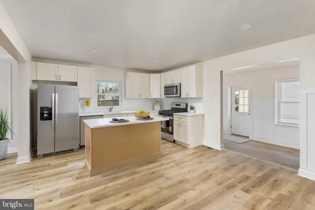 $439,000 | 16 Ranchwood Drive, Ewing, NJ 08618