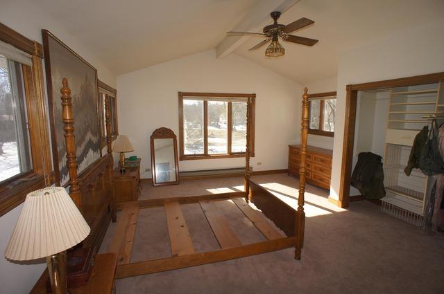 2039 Bradwell Road Inverness, IL 60067 - Photo 8 of 20