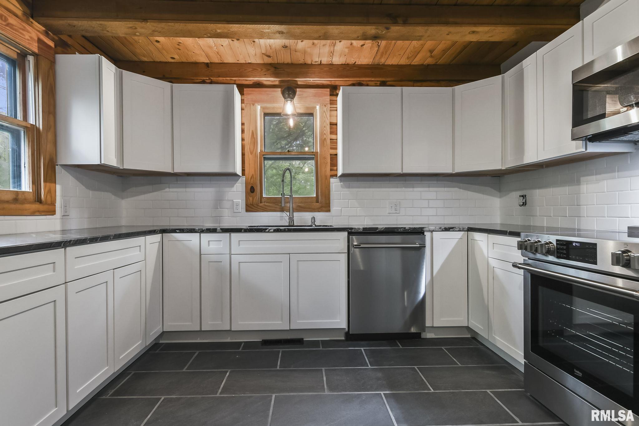 22950 Greenpass Road Athens, IL 62613 - Photo 23 of 53 Gallery Image 23