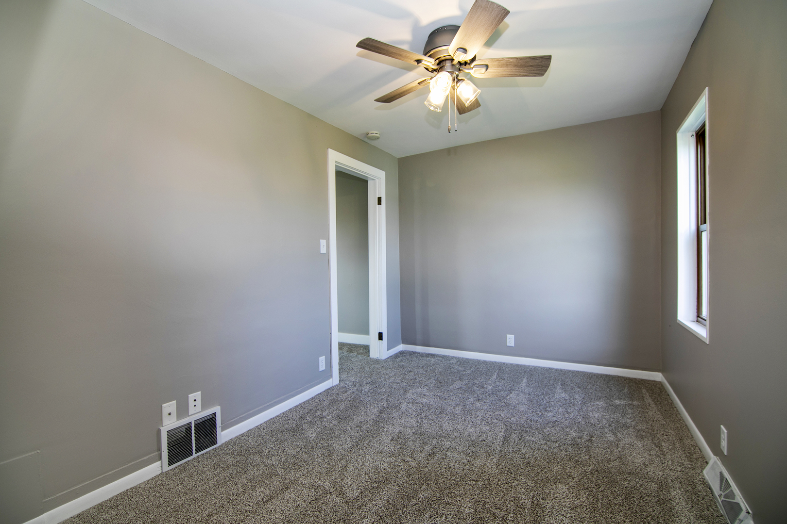 394 3000 North Road Clifton, IL 60927 - Photo 18 of 24 Gallery Image 18