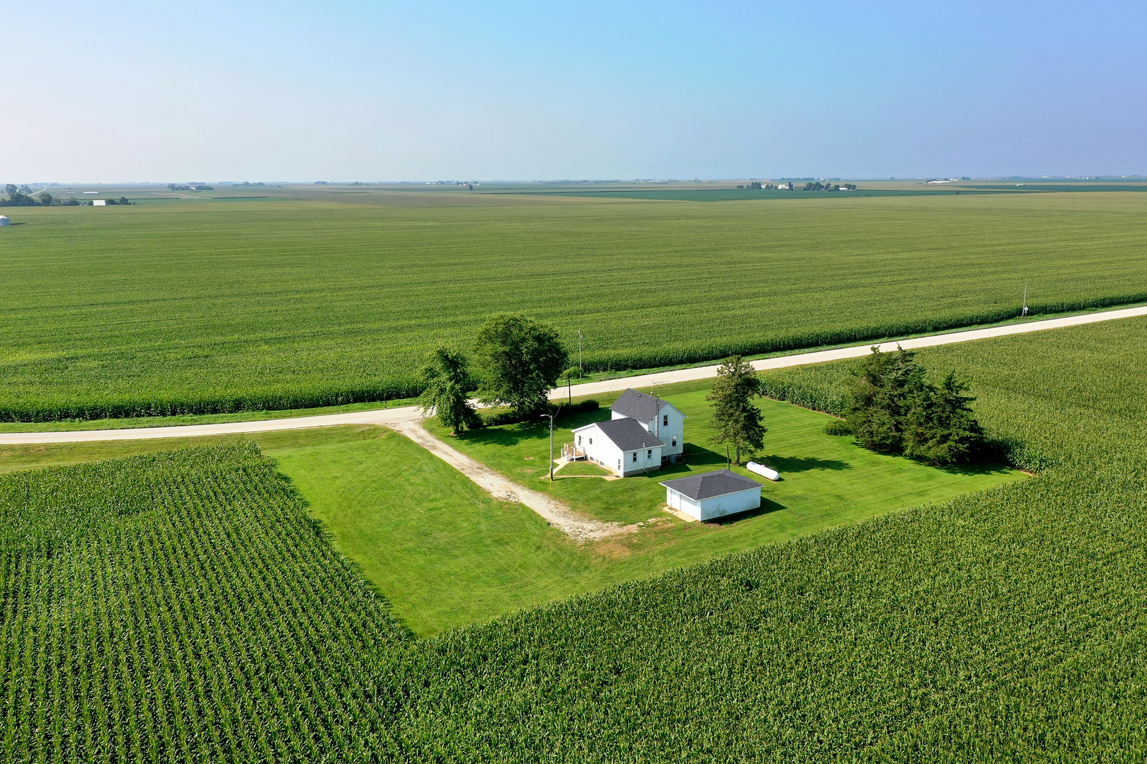 394 3000 North Road Clifton, IL 60927 - Photo 3 of 24 Gallery Image 3