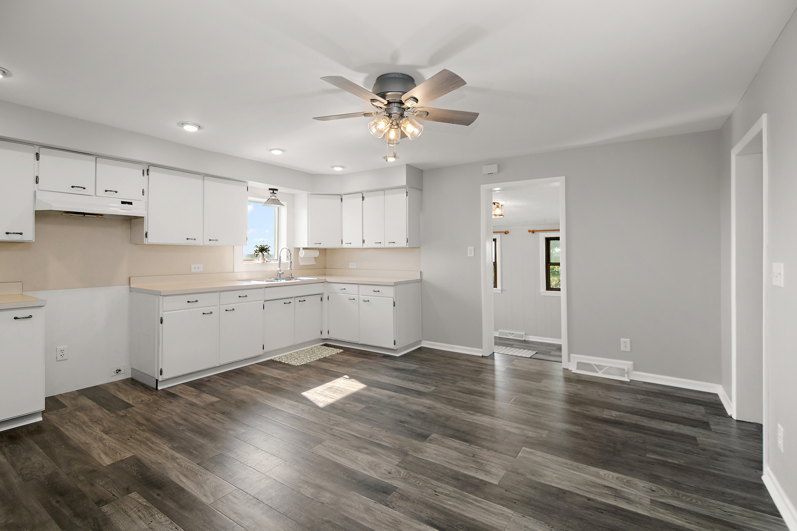 394 3000 North Road Clifton, IL 60927 - Photo 9 of 24 Gallery Image 9