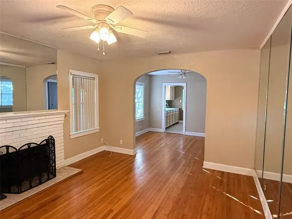 $1,950 | 1908 20th Avenue North, St. Petersburg, FL 33713