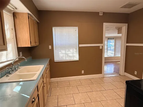 $1,950 | 1908 20th Avenue North, St. Petersburg, FL 33713