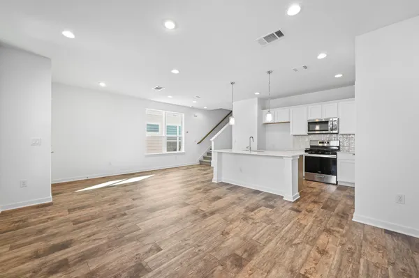 $305,000 | 462 Orleanian Drive, Unit B, Buda, TX 78610