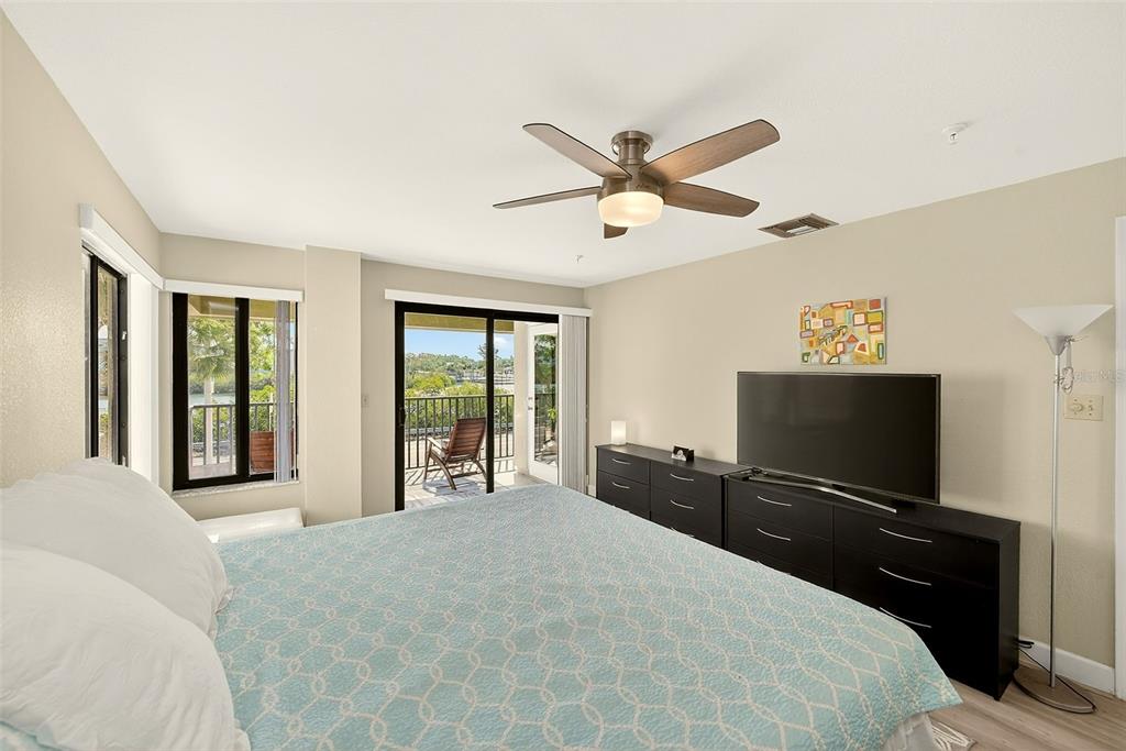 74 Gulf Boulevard, Unit 1B Indian Rocks Beach, FL 33785 - Photo 25 of 47