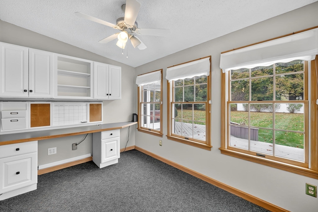 884 Parker Street Springfield, MA 01119 - Photo 16 of 29