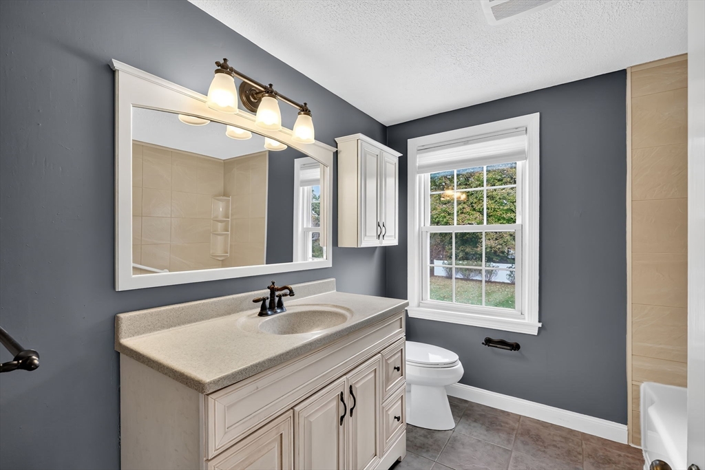 884 Parker Street Springfield, MA 01119 - Photo 22 of 29