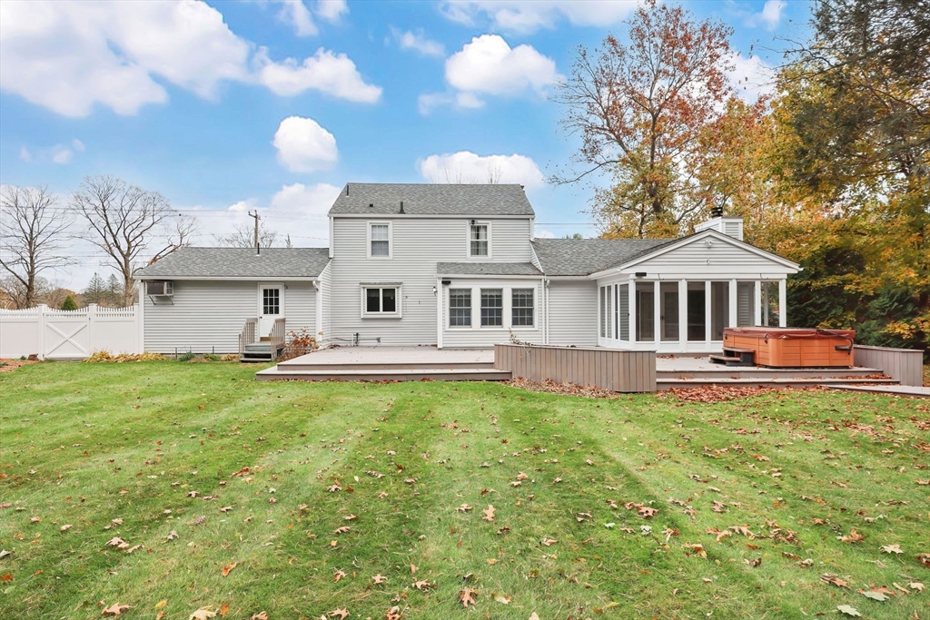 884 Parker Street Springfield, MA 01119 - Photo 6 of 29