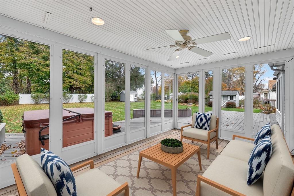 884 Parker Street Springfield, MA 01119 - Photo 9 of 29