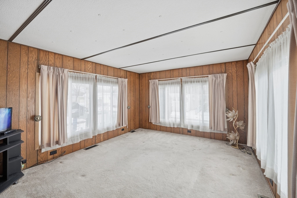 40 Better Way Springfield, MA 01119 - Photo 4 of 24 Gallery Image 4
