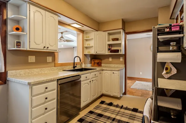 $260,000 | 1013 East Main Street, Rockton, IL 61072