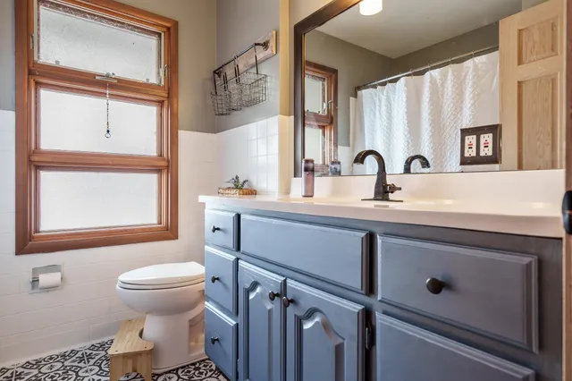 $260,000 | 1013 East Main Street, Rockton, IL 61072