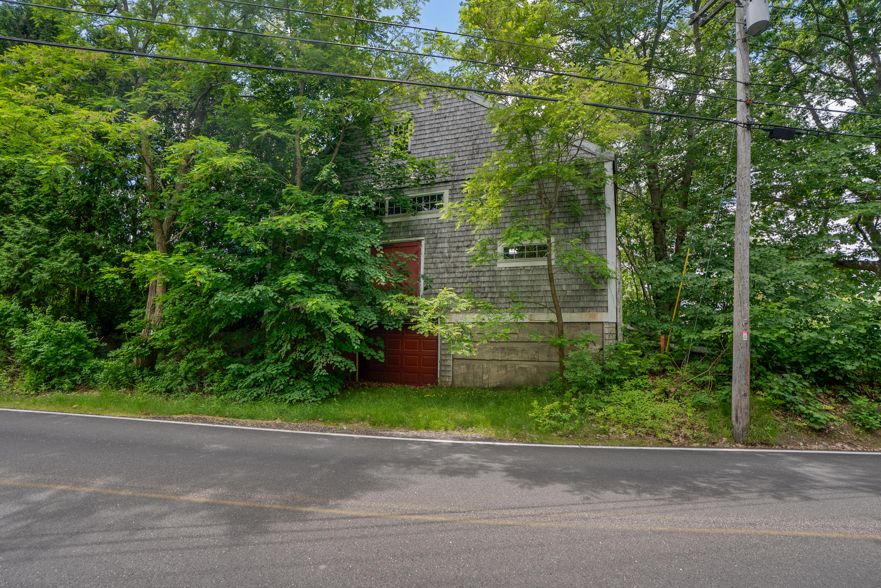 1 River Road Kennebunkport, ME 04046 - Photo 71 of 76 Street Elevation Barn