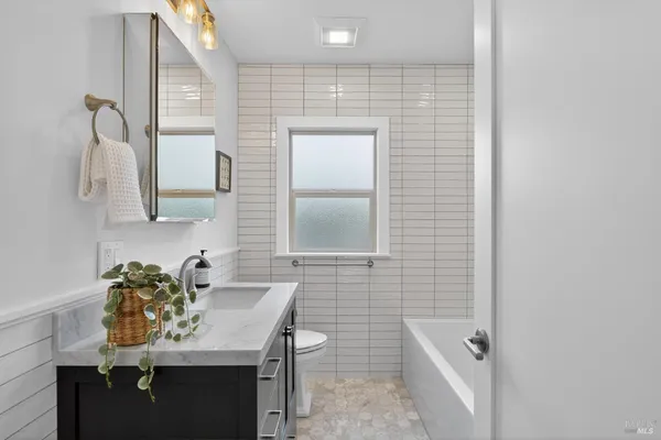 $1,495,000 | 617 G Street, Petaluma, CA 94952
