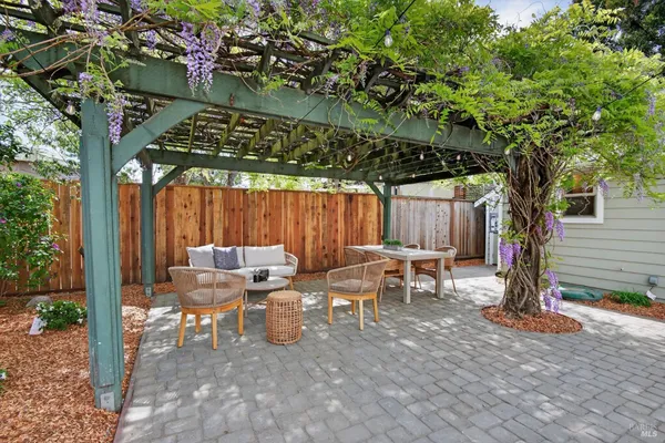 $1,495,000 | 617 G Street, Petaluma, CA 94952