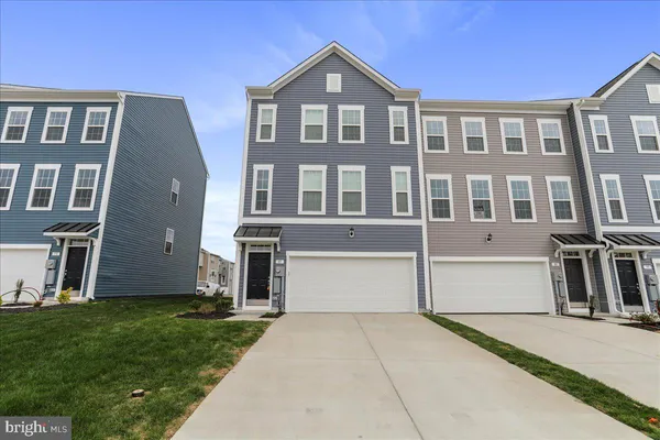 $2,350 | 100 Stafford Place, Falling Waters, WV 25419