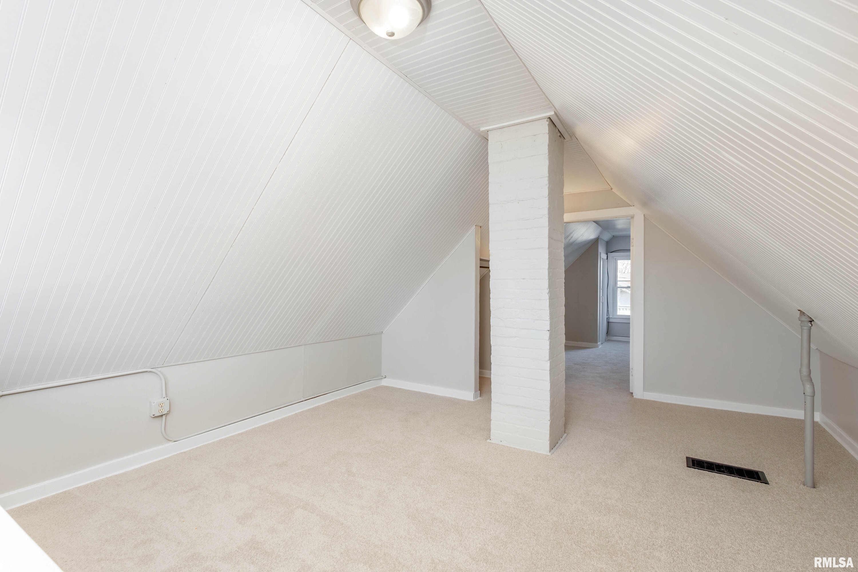 4406 18th Avenue Rock Island, IL 61201 - Photo 20 of 33