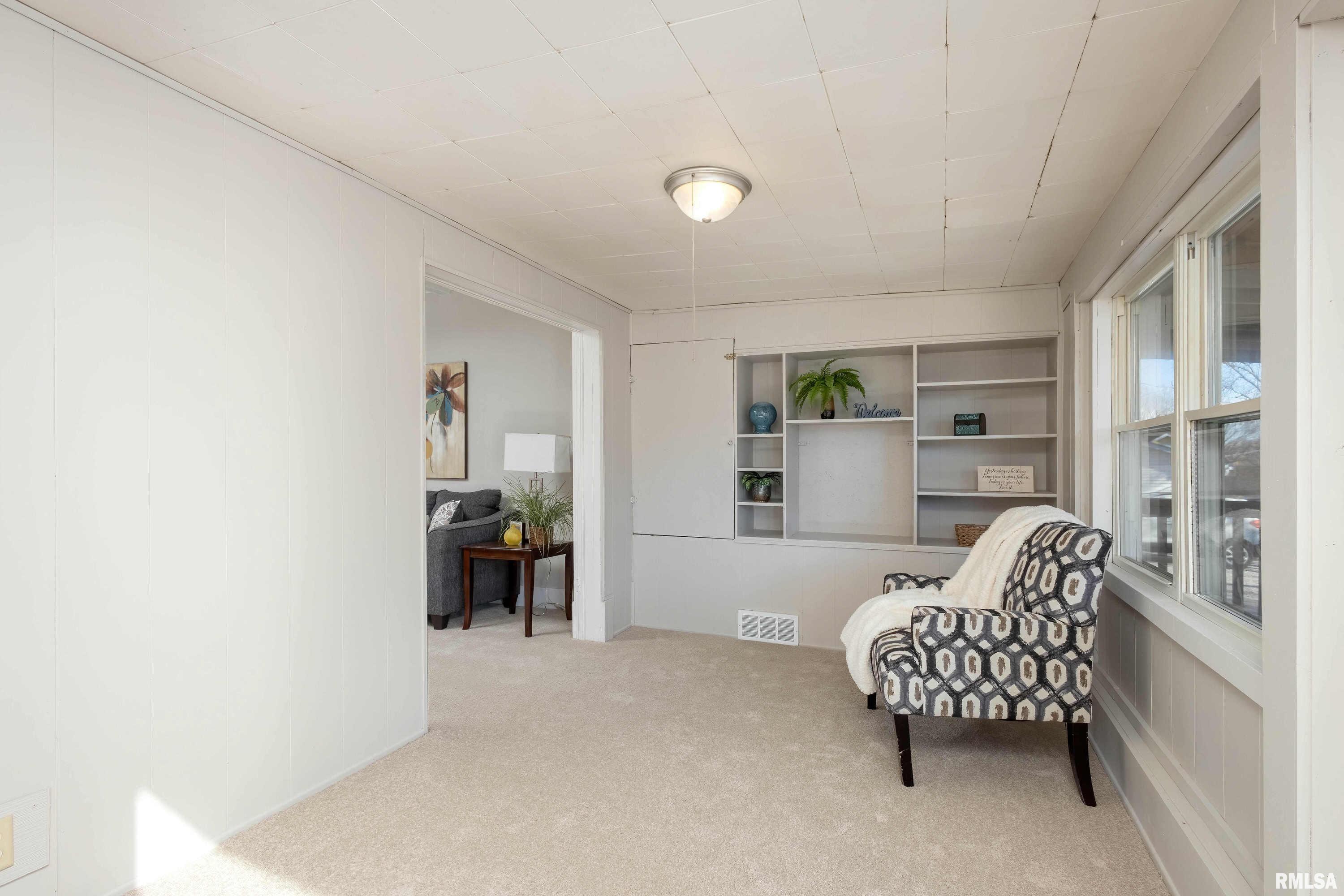 4406 18th Avenue Rock Island, IL 61201 - Photo 9 of 33