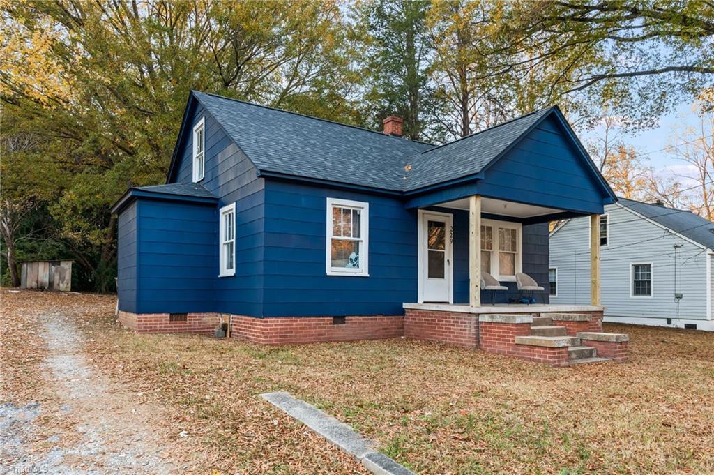 229 Dorothy Street High Point, NC 27262 - Photo 2 of 23