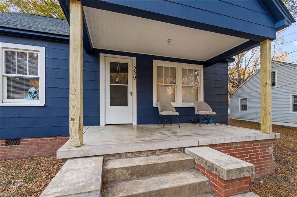 229 Dorothy Street High Point, NC 27262 - Photo 4 of 23