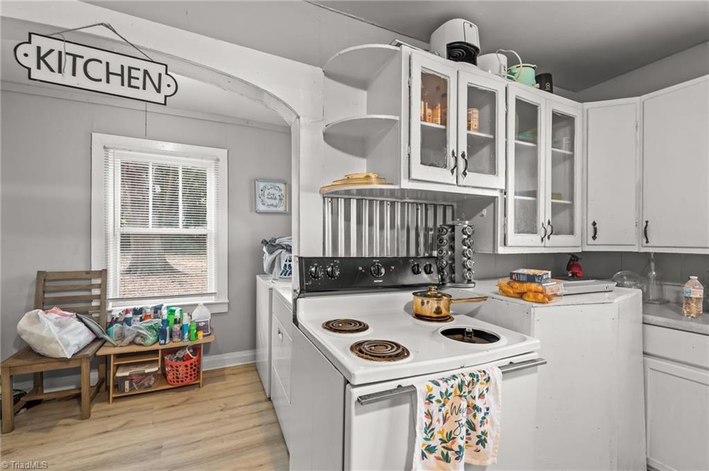 229 Dorothy Street High Point, NC 27262 - Photo 10 of 23