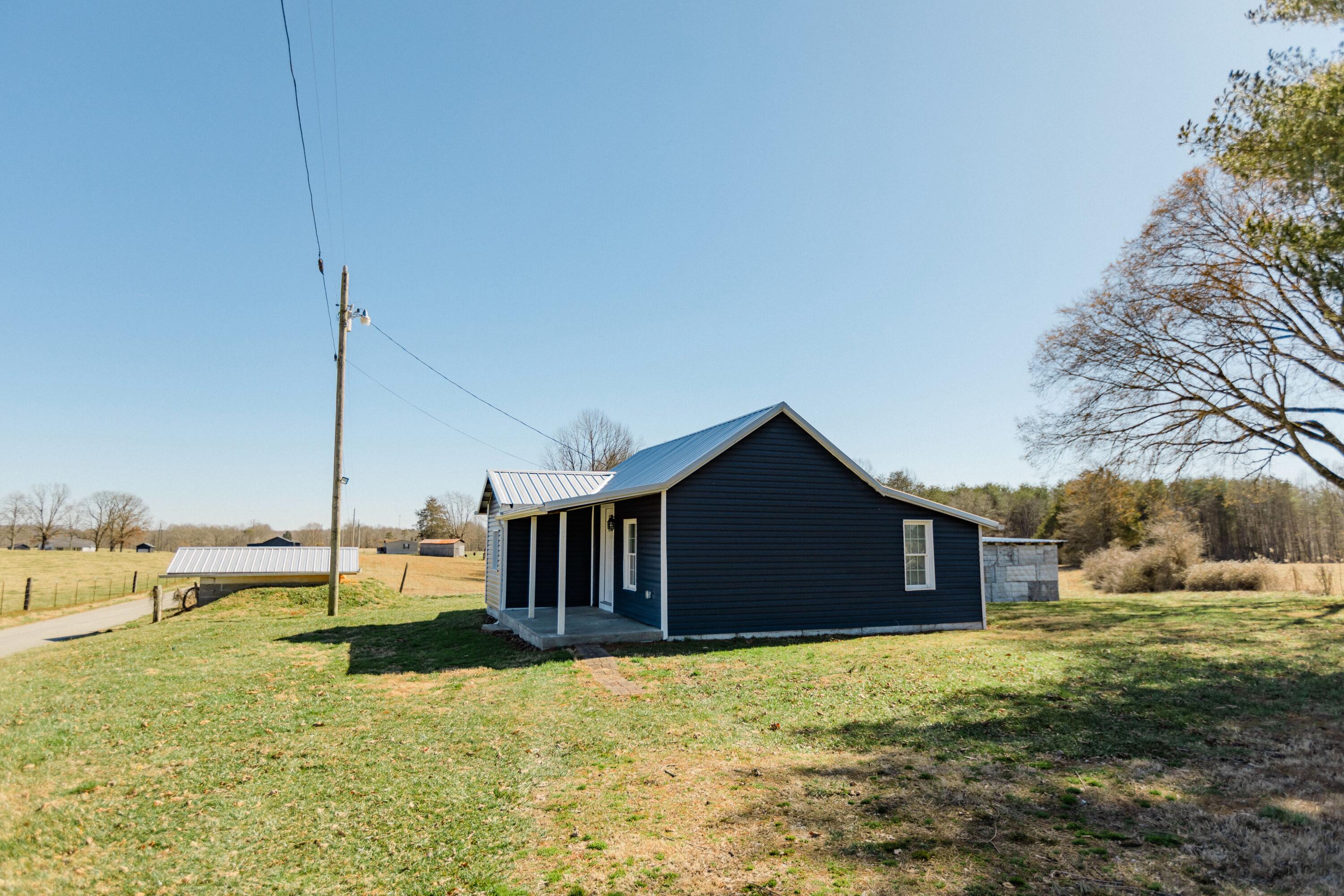 135 Wesley West Road Science Hill, KY 42553 - Photo 4 of 39 Wesley West - 11