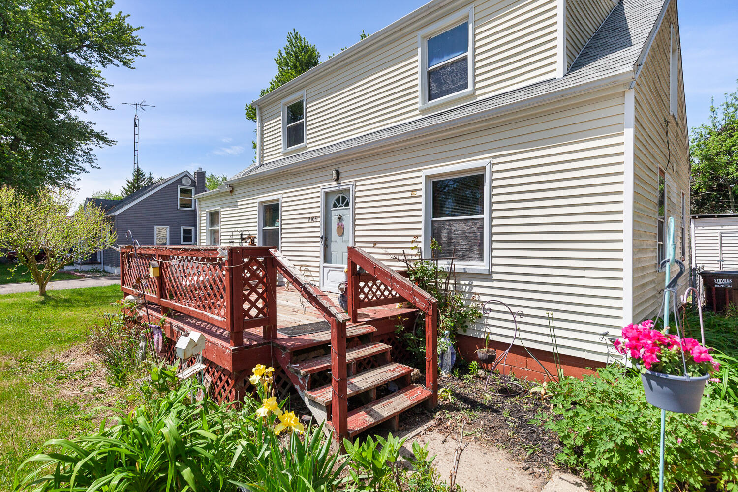 2108 Allan Street Adrian, MI 49221 - Photo 2 of 31 2108 Allan St - 1025