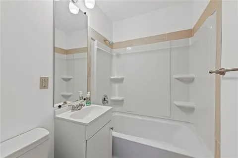 $225,000 | 912 Vest Drive, Warrensburg, MO 64093