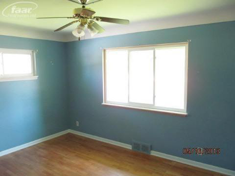 1168 South Genesee Road Burton, MI 48509 - Photo 16 of 17 20356855-15.JPG