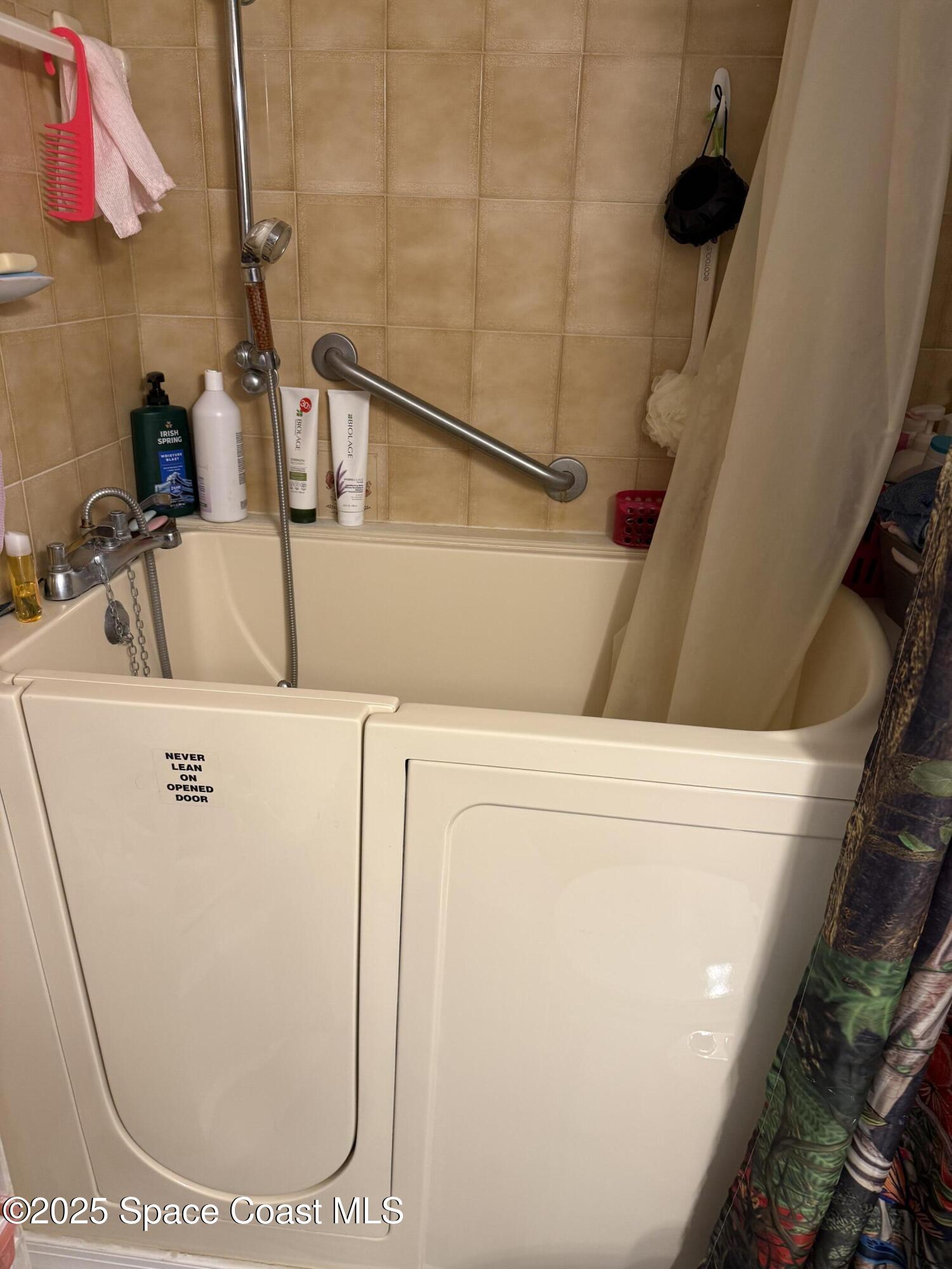 649 Waterside Road Southeast Palm Bay, FL 32909 - Photo 18 of 24 a view of washer and dryer