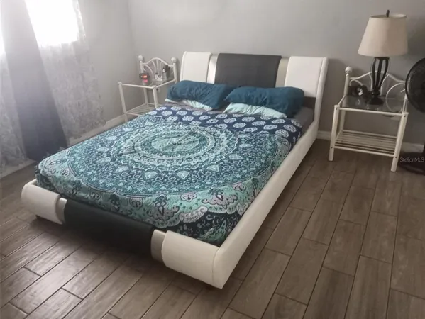 a view of entryway with a living room