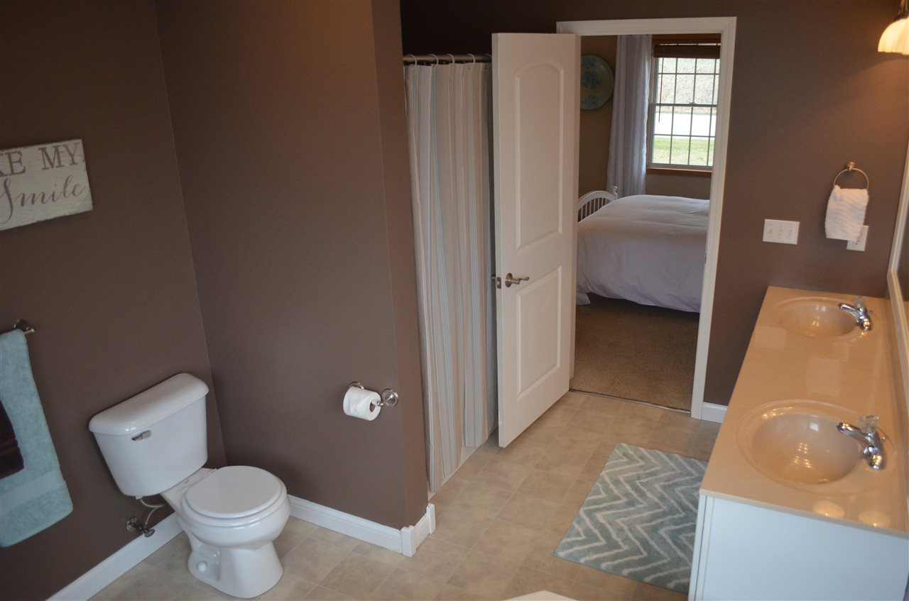 8014 East North Road Syracuse, IN 46567 - Photo 18 of 33 Gallery Image 18