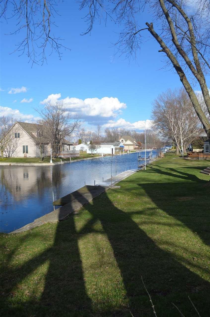 8014 East North Road Syracuse, IN 46567 - Photo 31 of 33 Gallery Image 31