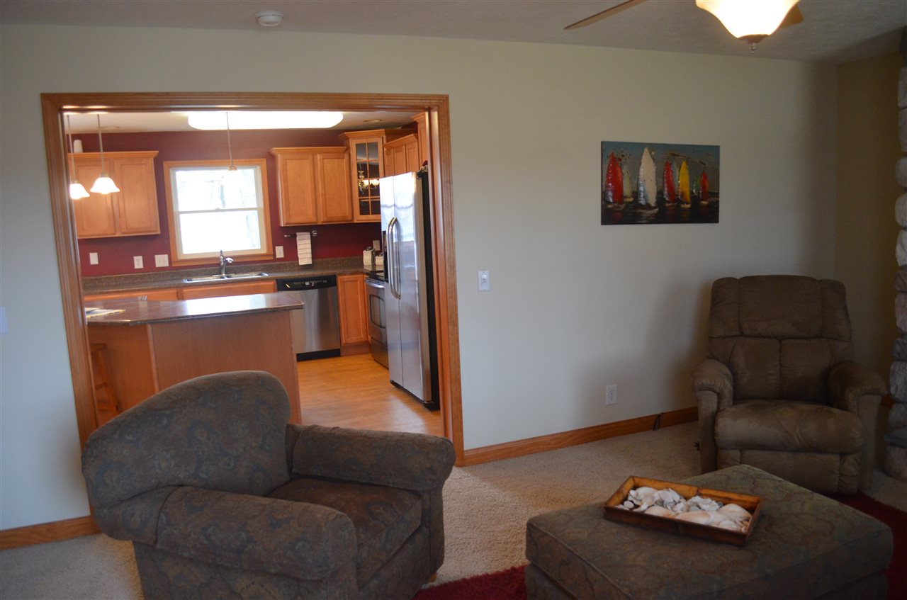 8014 East North Road Syracuse, IN 46567 - Photo 8 of 33 Gallery Image 8