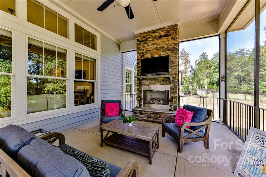2233 Tatton Hall Road Fort Mill, SC 29715 - Photo 38 of 48 Gallery Image 38