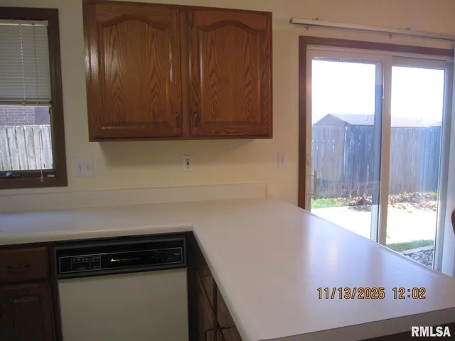 a view of a utility room with washer and dryer
