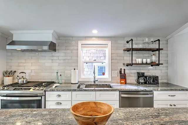 $4,000 | 45 White Avenue, East Providence, RI 02915