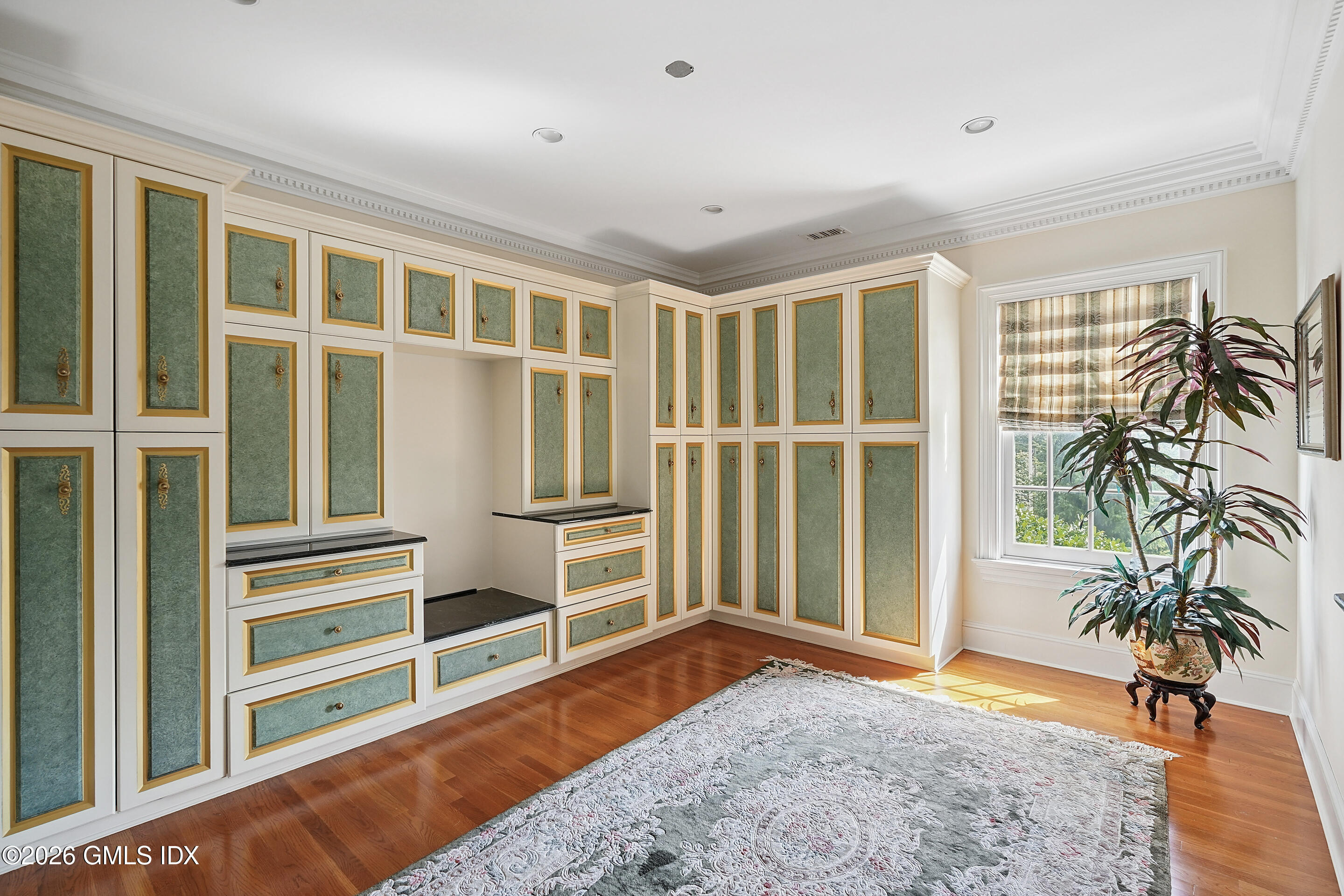 550 Round Hill Road Greenwich, CT 06831 - Photo 32 of 57 DSC02825_1