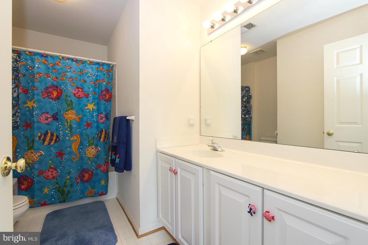 14302 Harvest Moon Road Boyds, MD 20841 - Photo 17 of 22 Bath