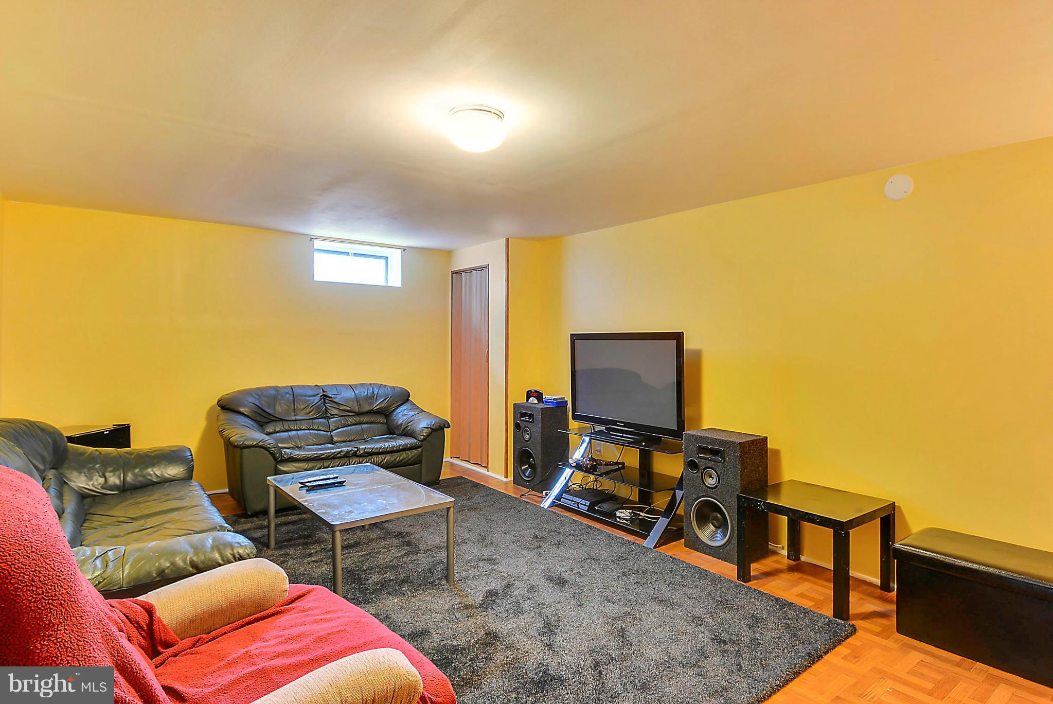 221 Homevale Road Reisterstown, MD 21136 - Photo 14 of 20 Family Room