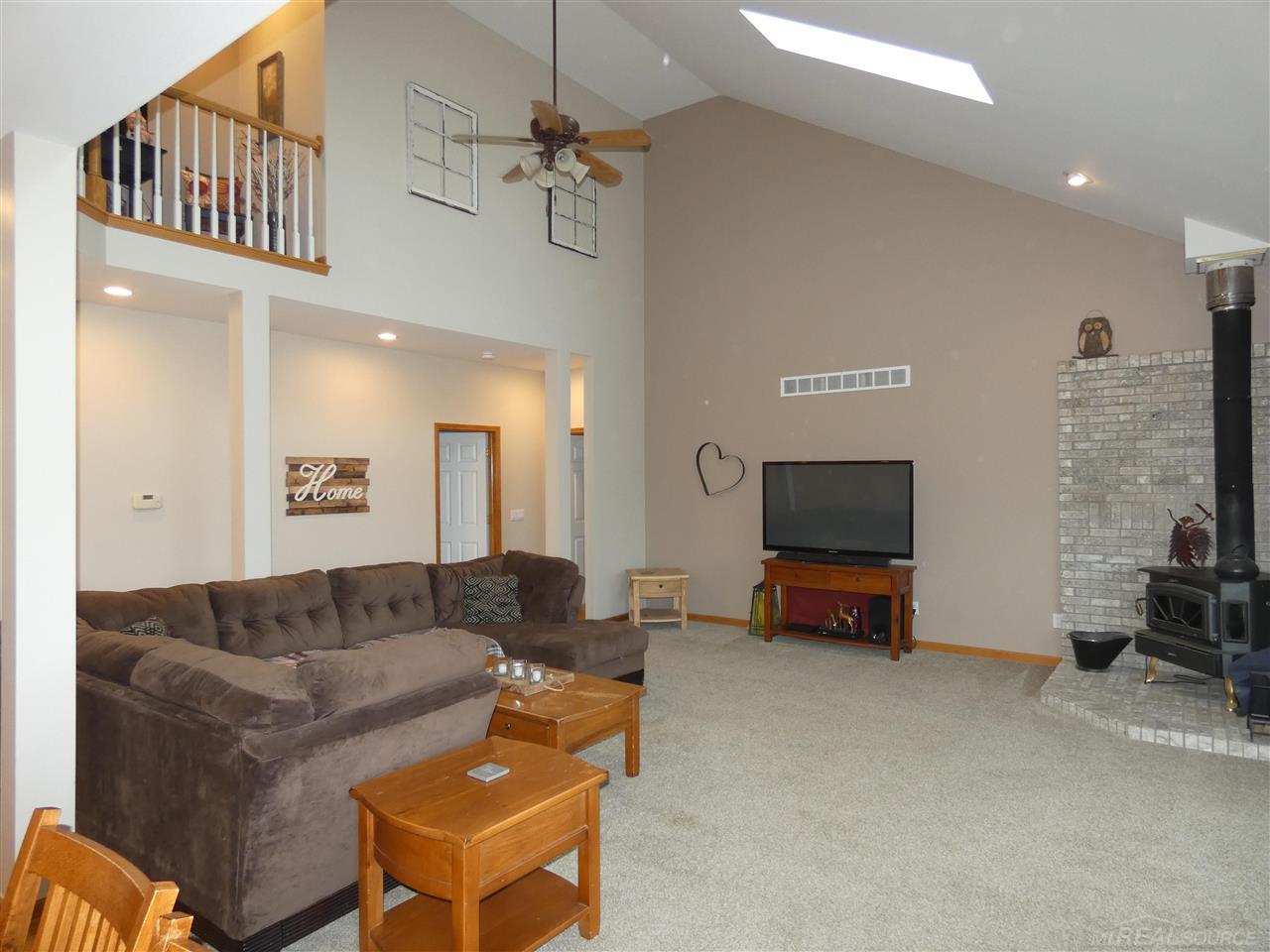9964 Springborn Road Casco, MI 48064 - Photo 12 of 46 50041992-11.JPG