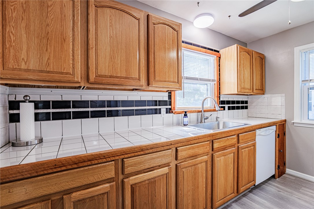 765 Denise Road Greece, NY 14616 - Photo 15 of 50