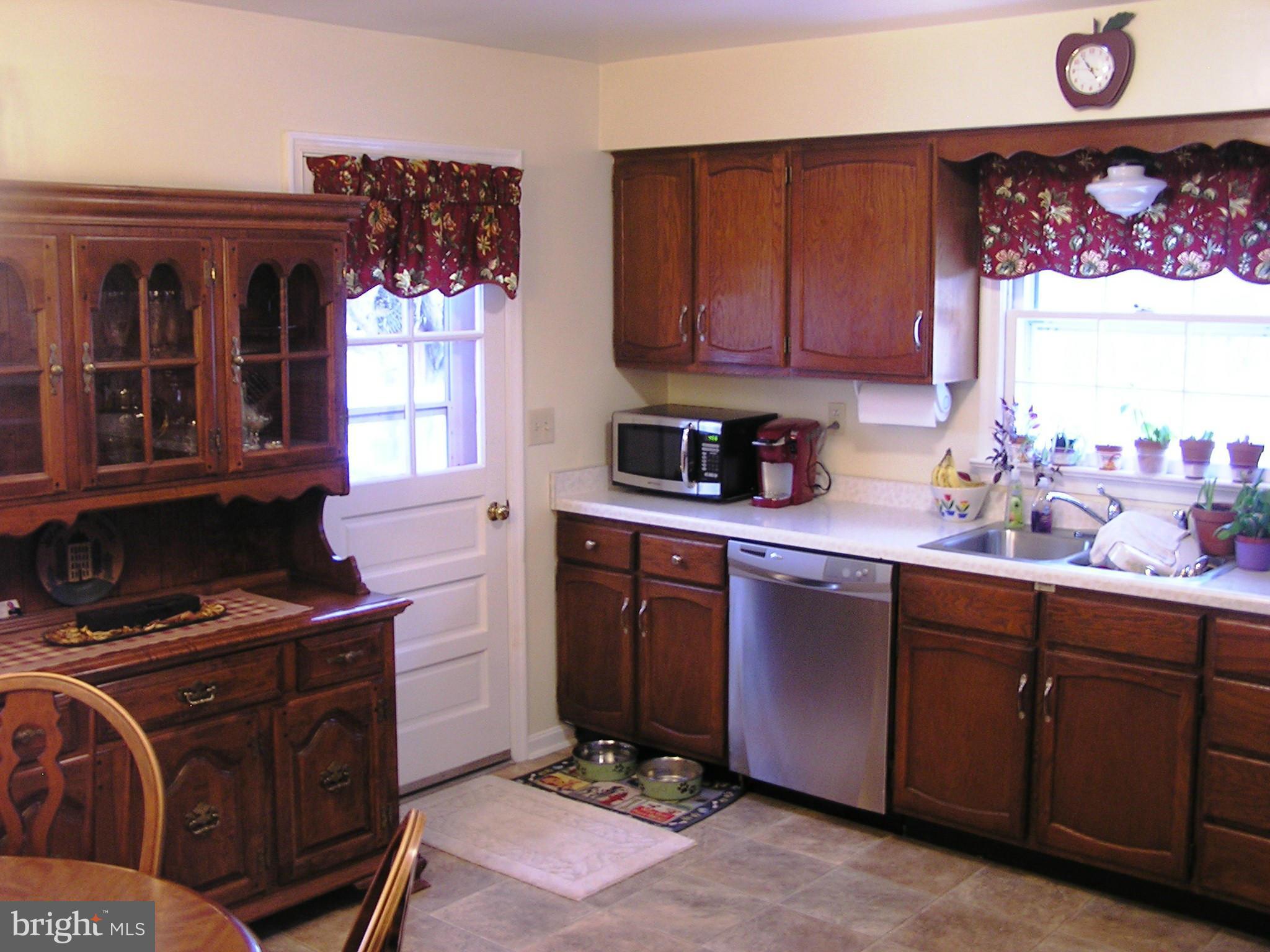 198 Payne Road Winchester, VA 22603 - Photo 7 of 18 Kitchen