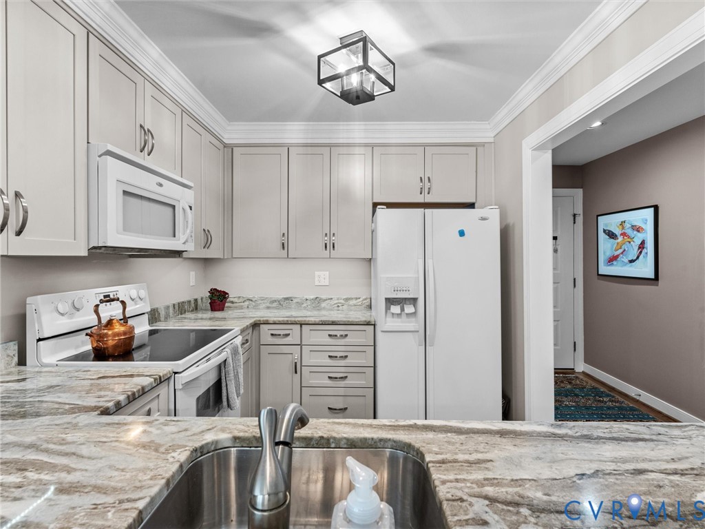 1781 Raintree Commons Drive Henrico, VA 23238 - Photo 17 of 31 Overhead lighting