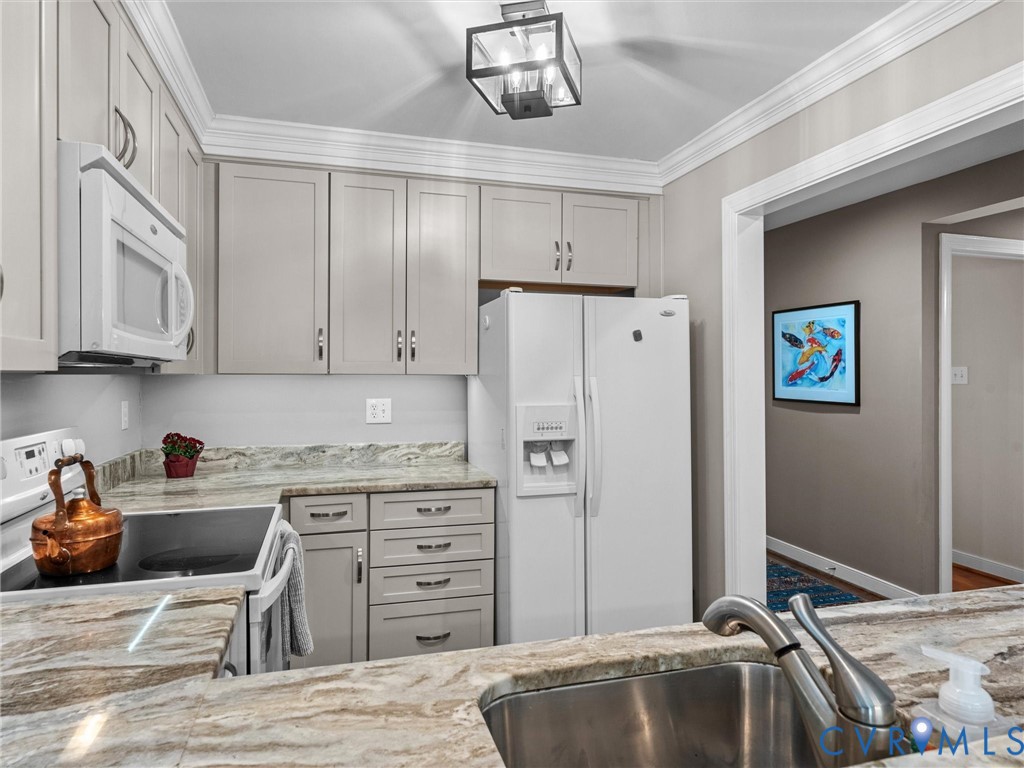 1781 Raintree Commons Drive Henrico, VA 23238 - Photo 18 of 31 All appliances convey, truly move-in ready!