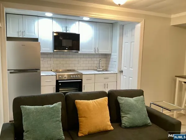 $720,000 | 15 High Mountain Road, Oakland, NJ 07436
