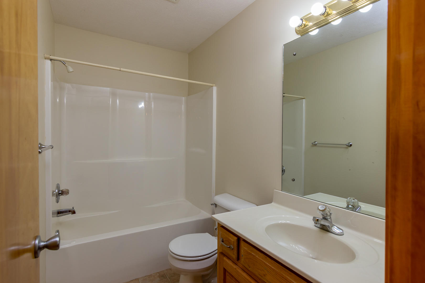2010 Inman Bend Road Morristown, TN 37814 - Photo 13 of 29 Master Bath
