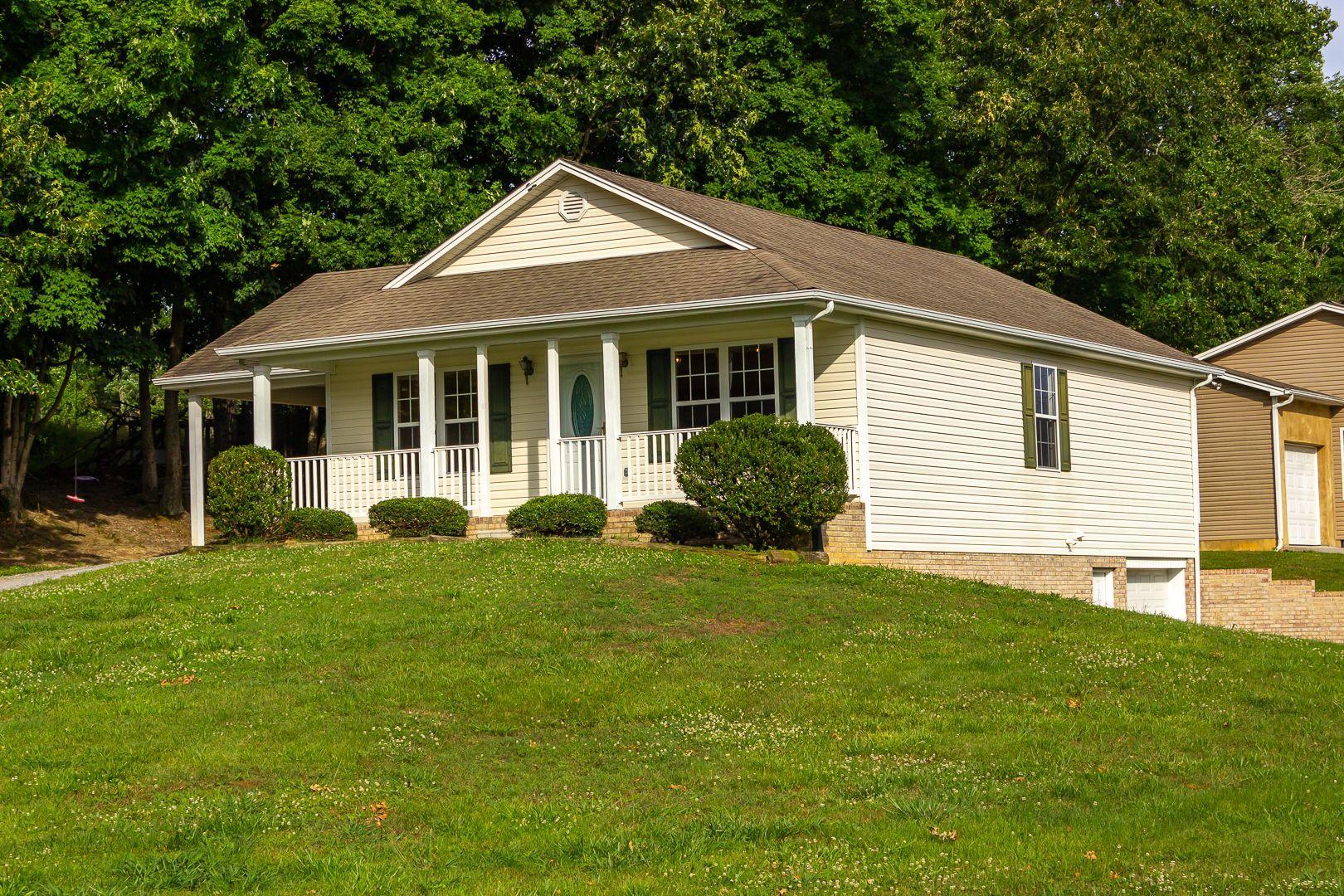 2010 Inman Bend Road Morristown, TN 37814 - Photo 4 of 29 2010 Inman Bend Right Side shows bsmt